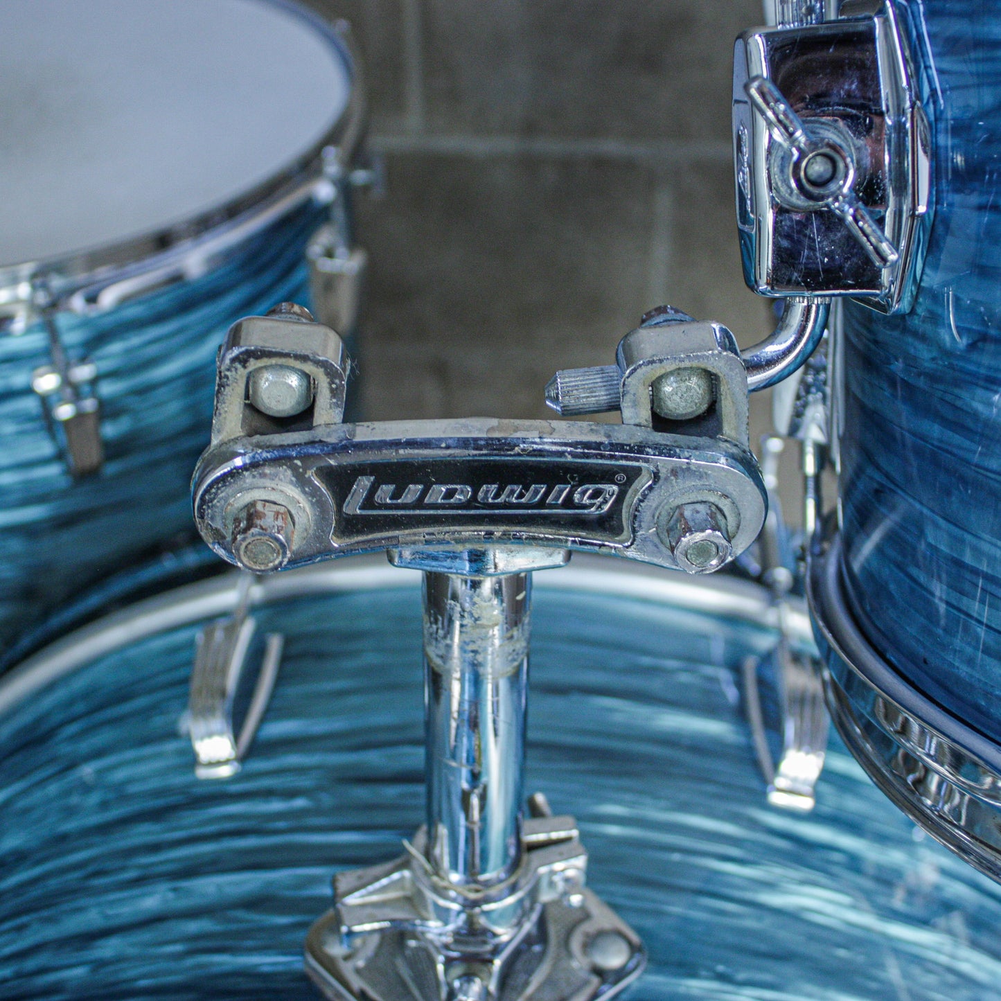 Ludwig 1977–78 Ludwig 4-Piece Drum Kit – Turquoise Oyster Rewrap – 6-Ply Maple – Netflix “Ginny & Georgia”