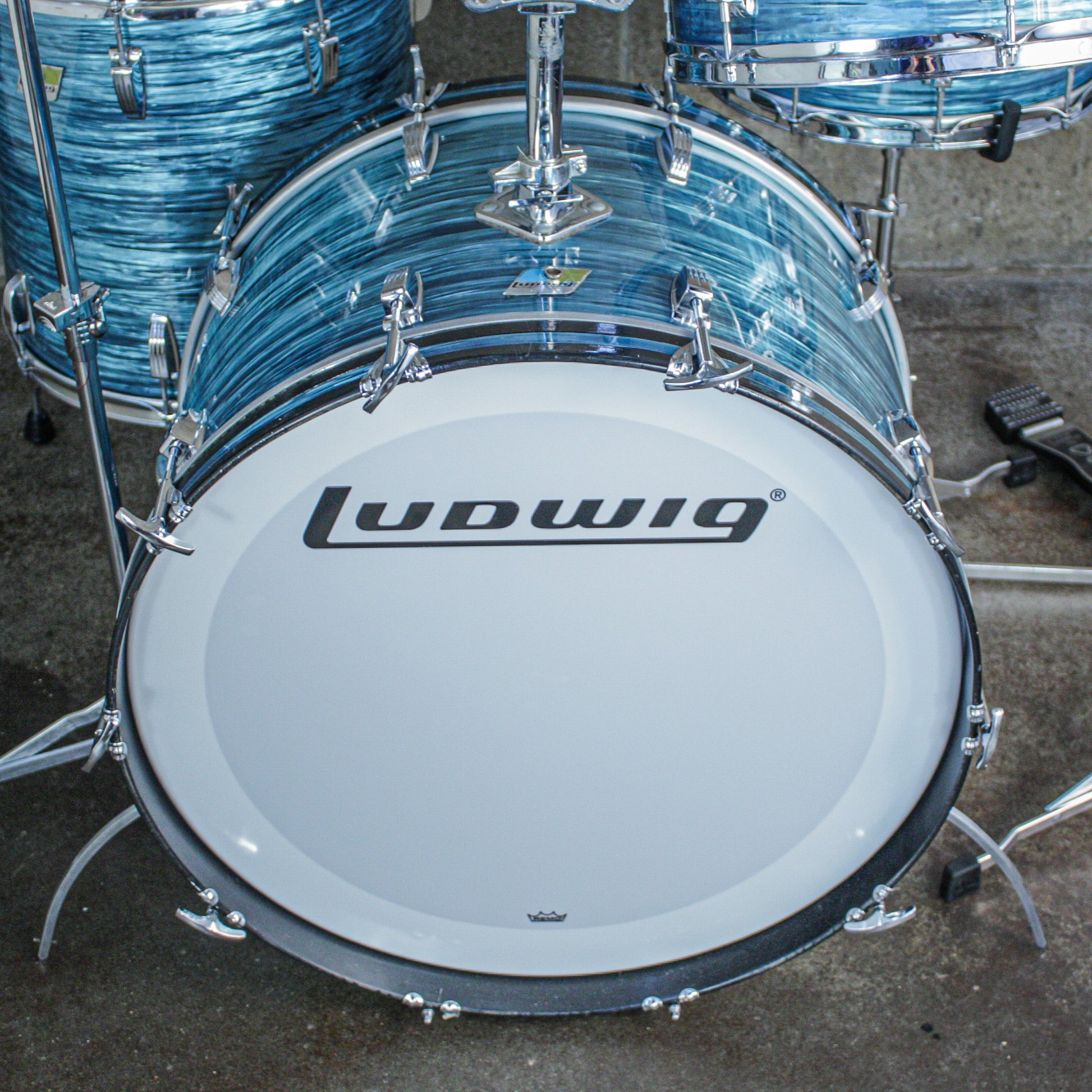 Ludwig 1977–78 Ludwig 4-Piece Drum Kit – Turquoise Oyster Rewrap – 6-Ply Maple – Netflix “Ginny & Georgia”