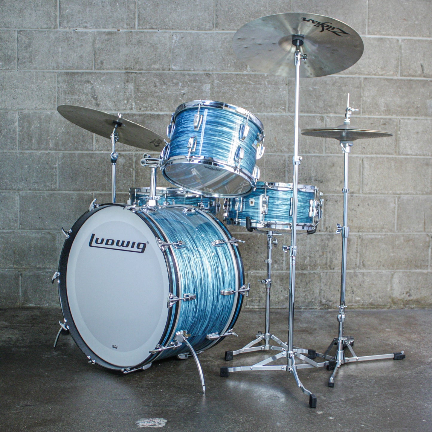 Ludwig 1977–78 Ludwig 4-Piece Drum Kit – Turquoise Oyster Rewrap – 6-Ply Maple – Netflix “Ginny & Georgia”