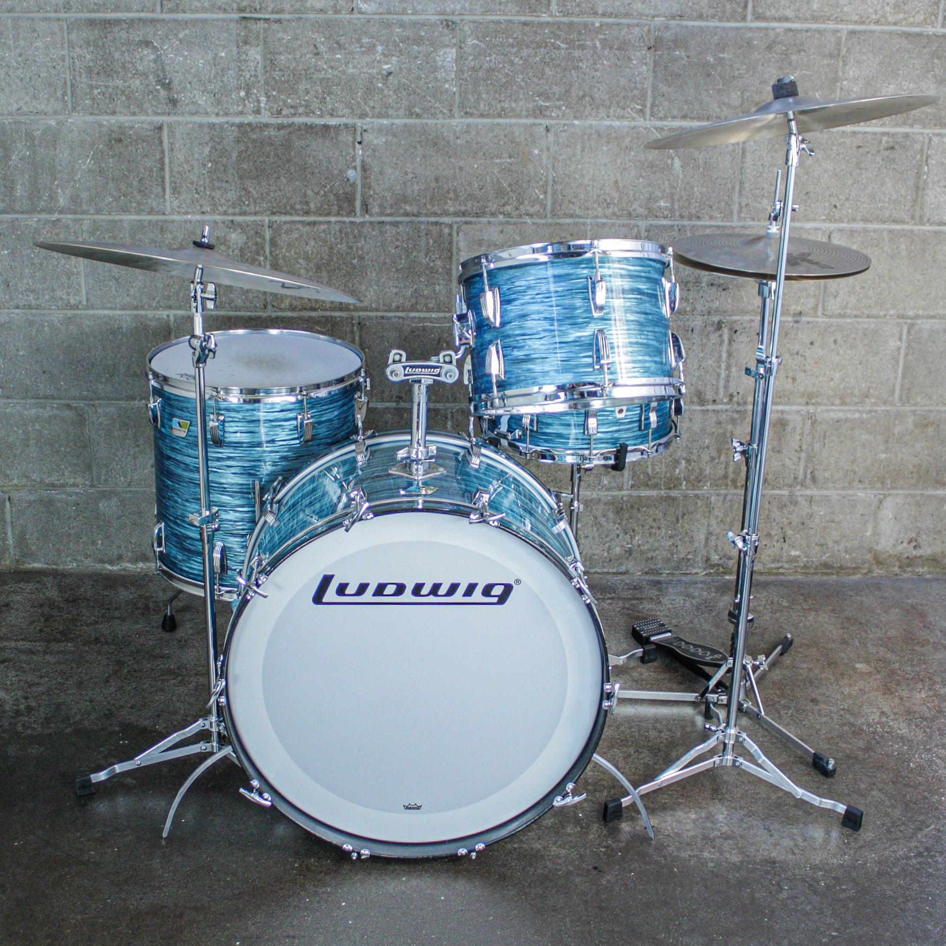 Ludwig 1977–78 Ludwig 4-Piece Drum Kit – Turquoise Oyster Rewrap – 6-Ply Maple – Netflix “Ginny & Georgia”