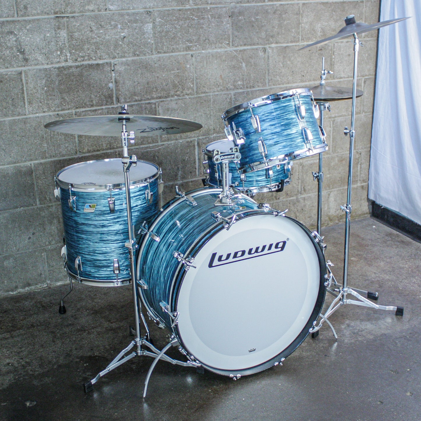 Ludwig 1977–78 Ludwig 4-Piece Drum Kit – Turquoise Oyster Rewrap – 6-Ply Maple – Netflix “Ginny & Georgia”