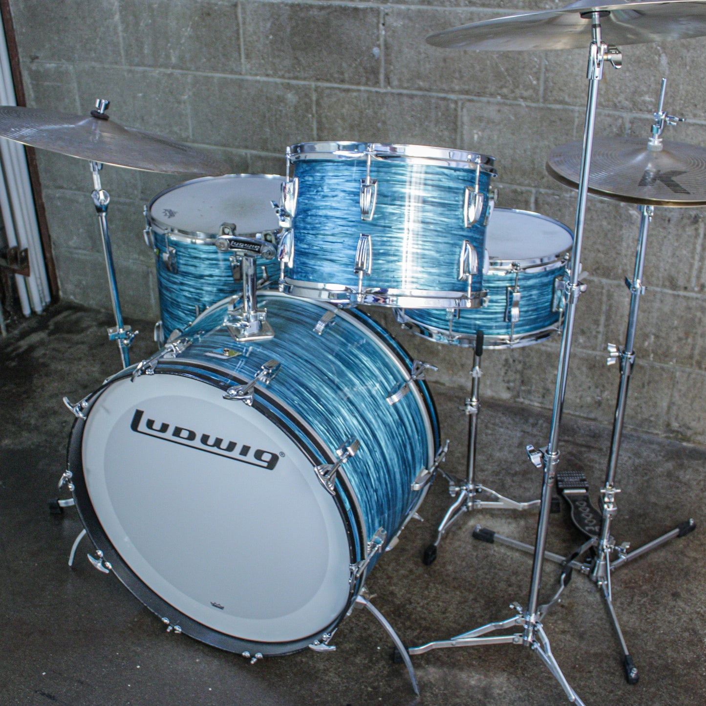 Ludwig 1977–78 Ludwig 4-Piece Drum Kit – Turquoise Oyster Rewrap – 6-Ply Maple – Netflix “Ginny & Georgia”