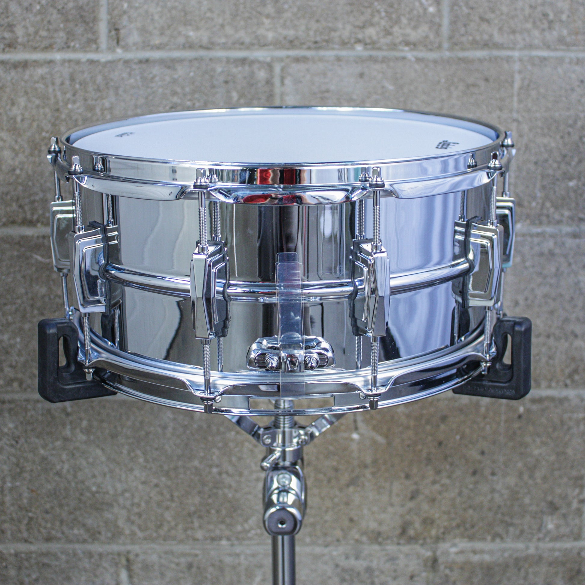 Ludwig 6.5"x14" Chrome Over Brass Supraphonic Snare Drum (LM402B)