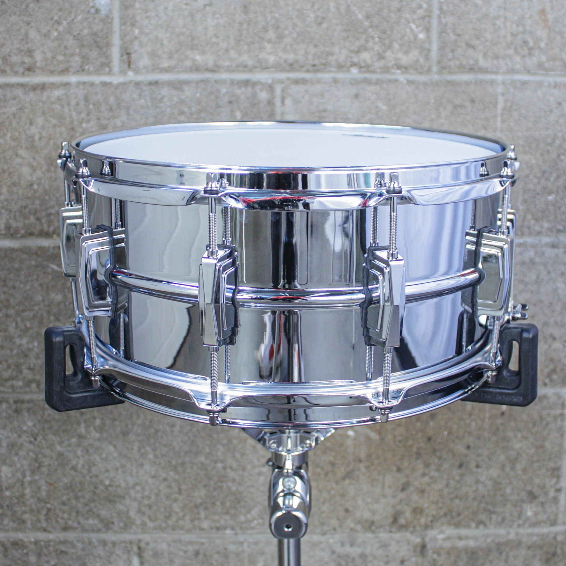Ludwig 6.5"x14" Chrome Over Brass Supraphonic Snare Drum (LM402B)