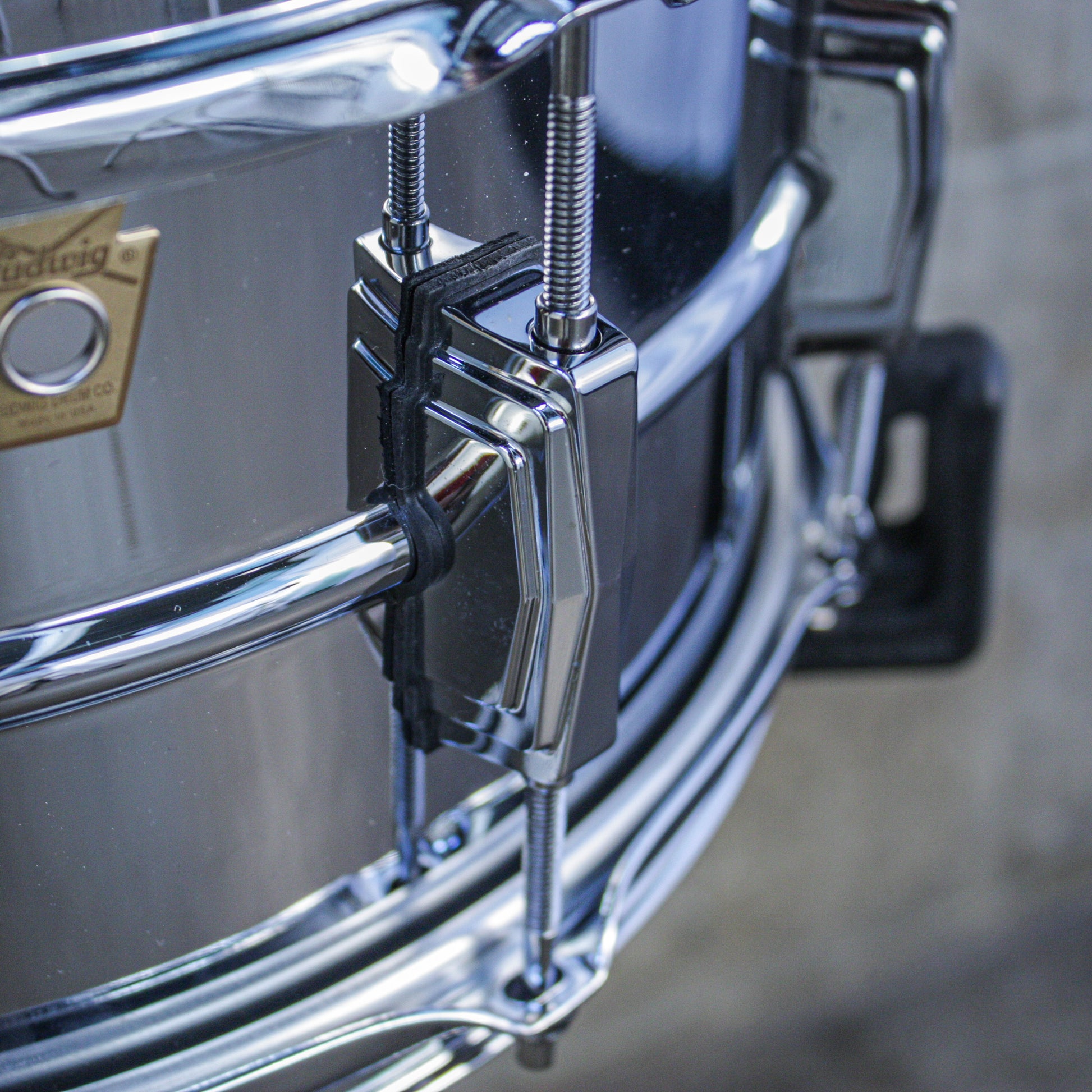Ludwig 6.5"x14" Chrome Over Brass Supraphonic Snare Drum (LM402B)