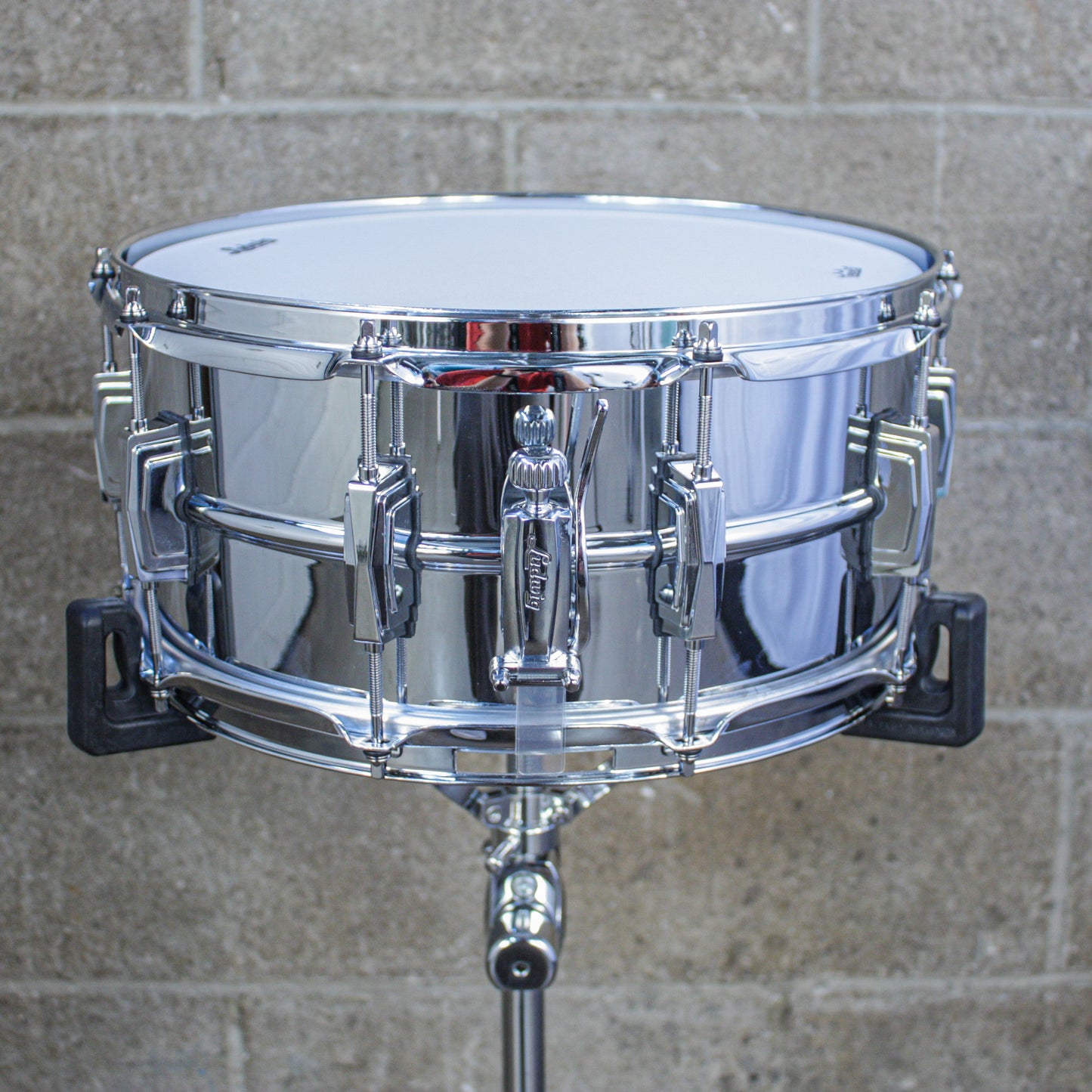 Ludwig 6.5"x14" Chrome Over Brass Supraphonic Snare Drum (LM402B)