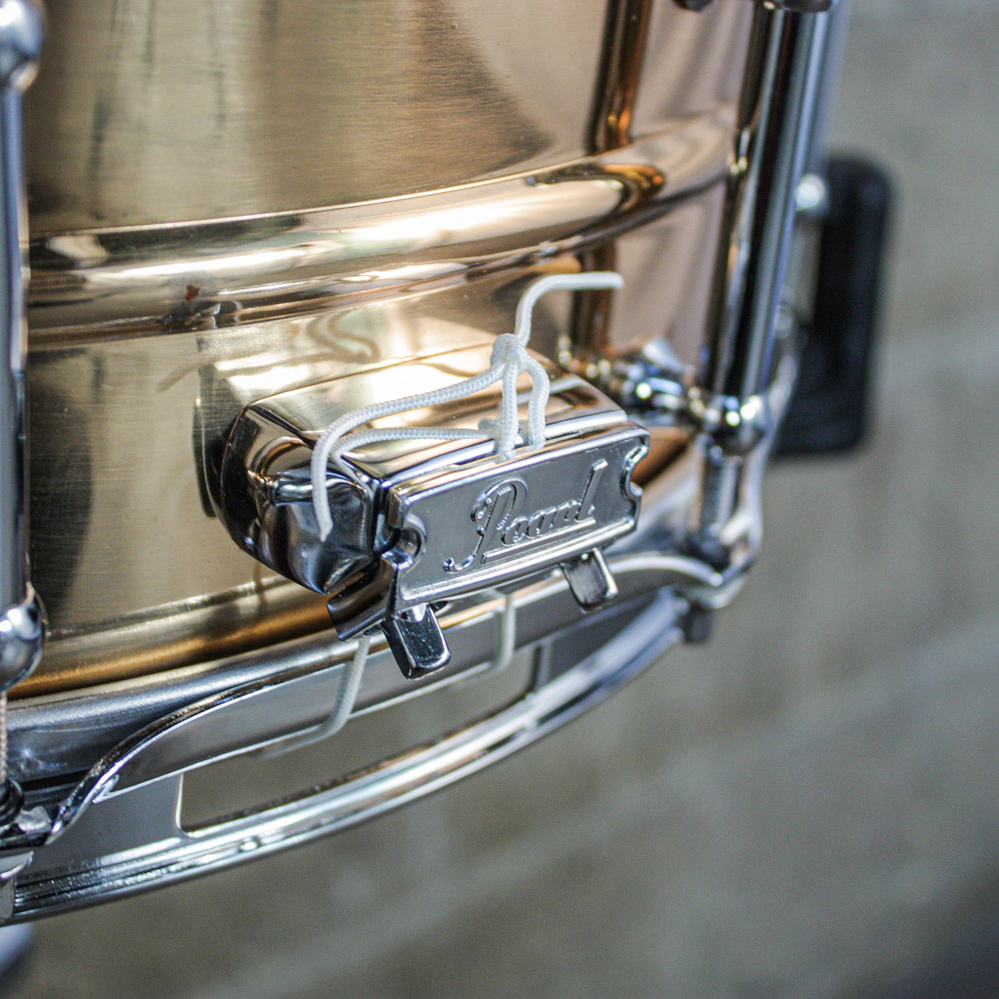 Pearl 5.5" x 14" Pearl Bronze Sensitone Snare Drum with Tube Lugs - Early 2000's