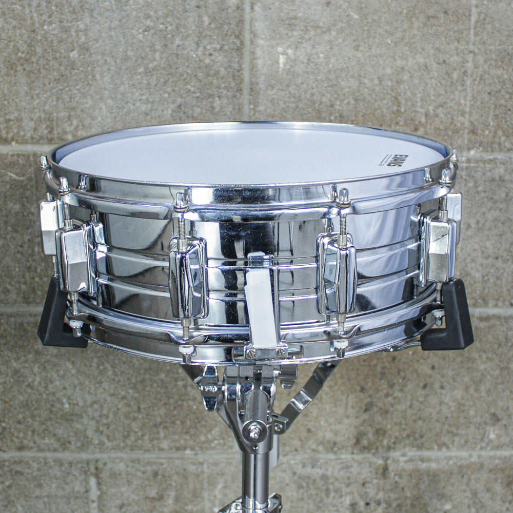 Pearl 80s Chrome Over Steel 10 Lug Snare Drum.