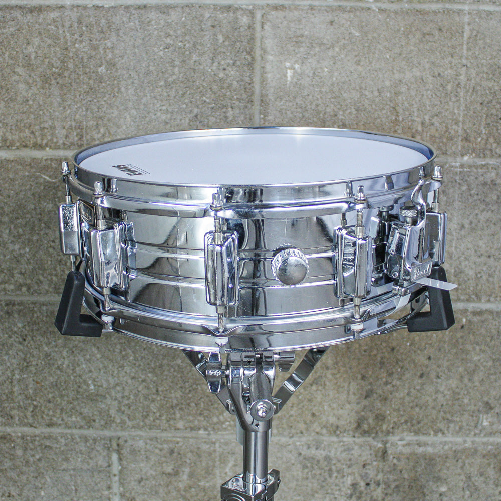 Pearl 80s Chrome Over Steel 10 Lug Snare Drum.