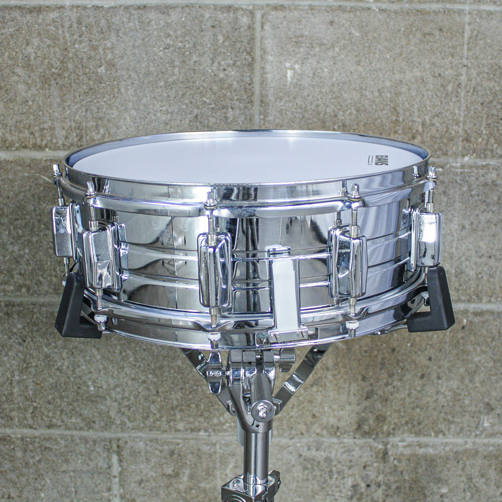 Pearl 80s Chrome Over Steel 10 Lug Snare Drum.