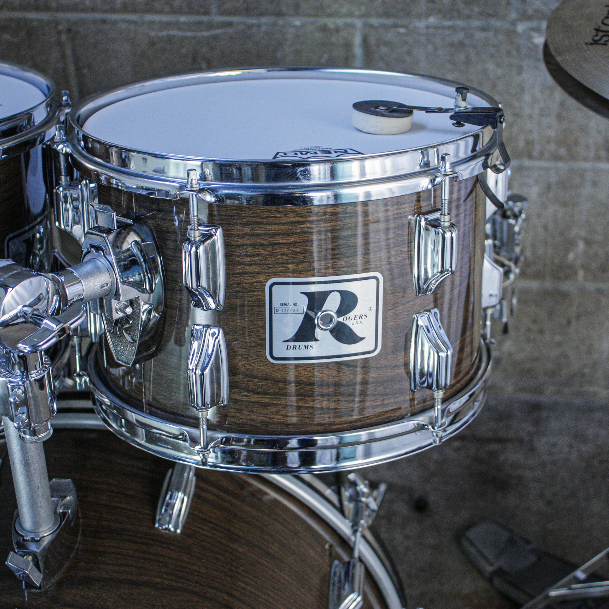Rogers Londoner V Drum Kit – 1977 Big R Era – New Mahogany – Complete Memriloc Hardware