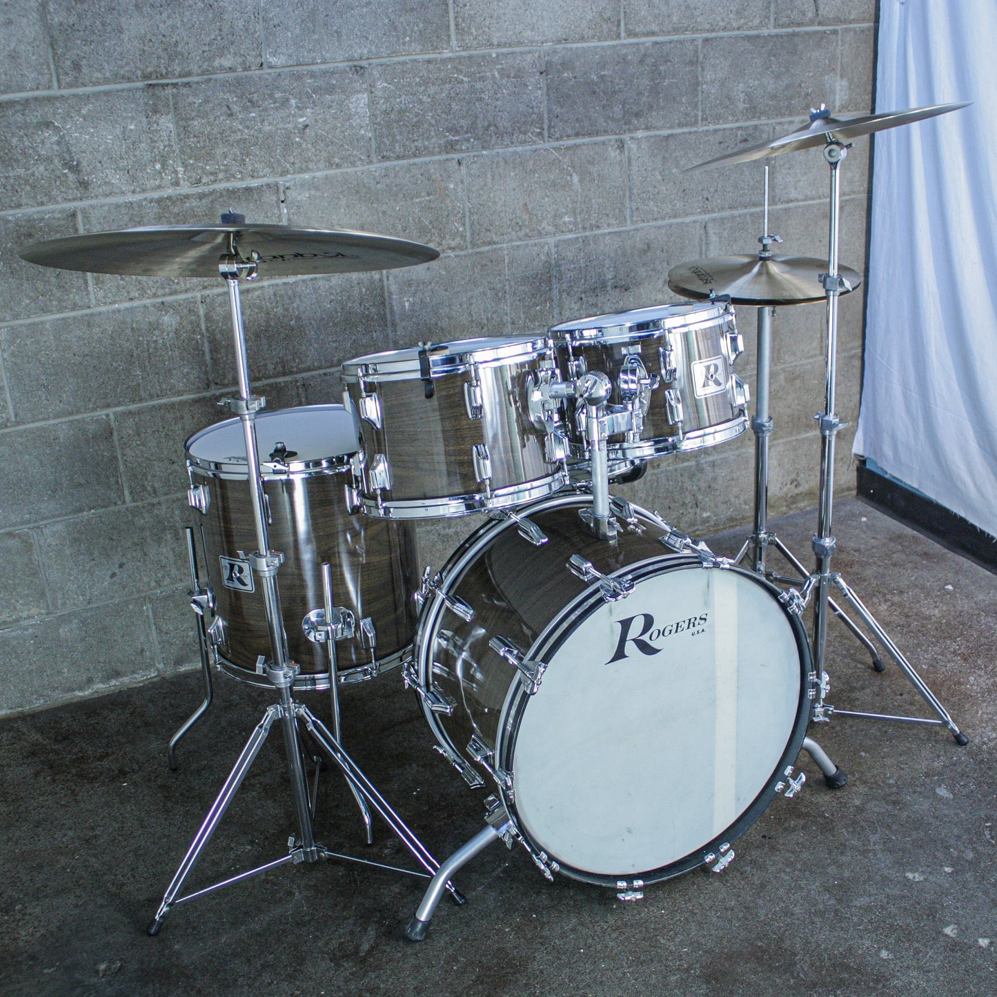 Rogers Londoner V Drum Kit – 1977 Big R Era – New Mahogany – Complete Memriloc Hardware