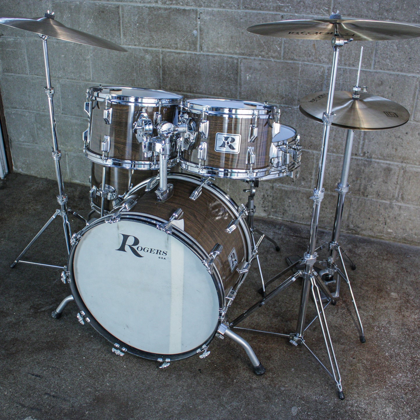 Rogers Londoner V Drum Kit – 1977 Big R Era – New Mahogany – Complete Memriloc Hardware