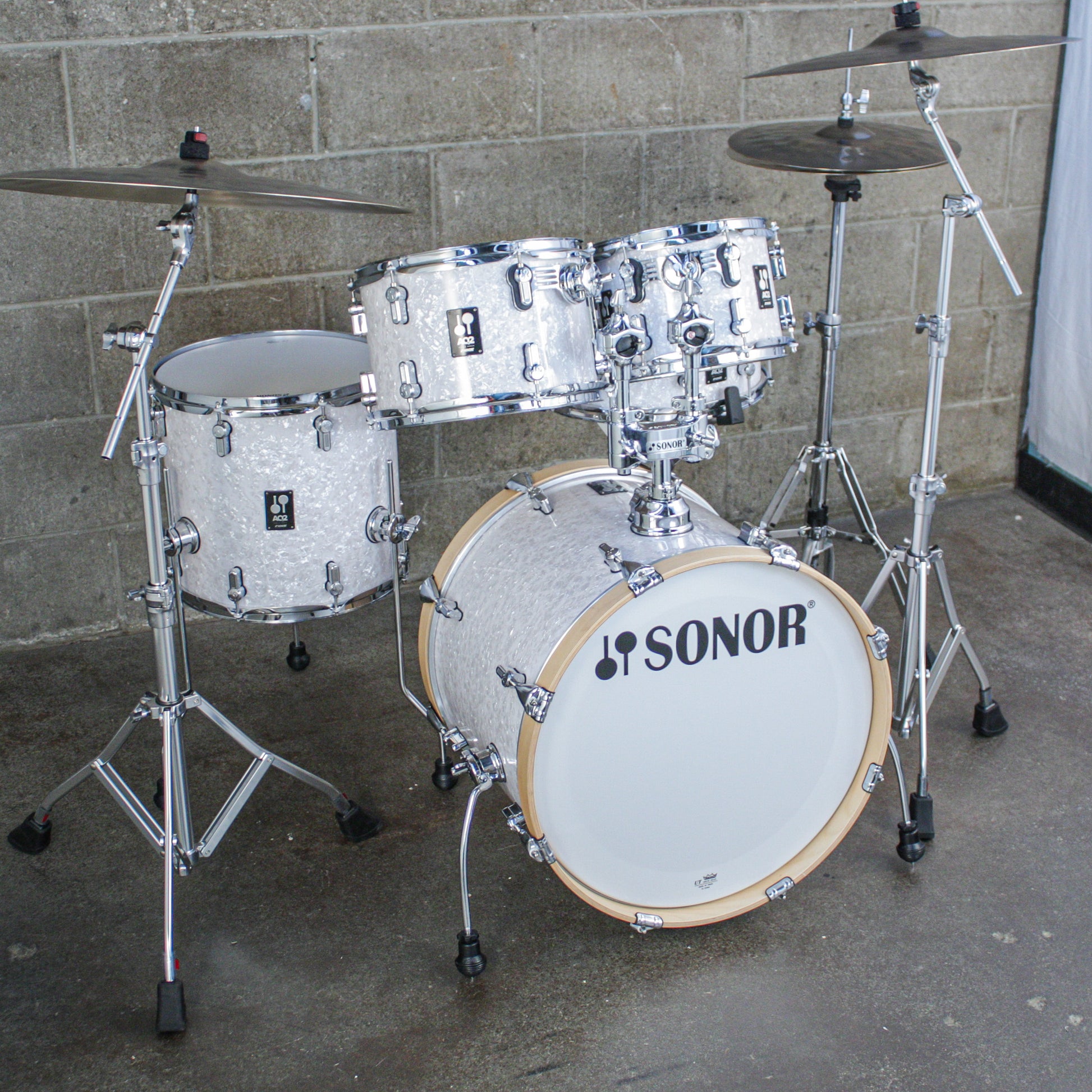 Sonor AQ2 White Marine Pearl 5 Piece Kit