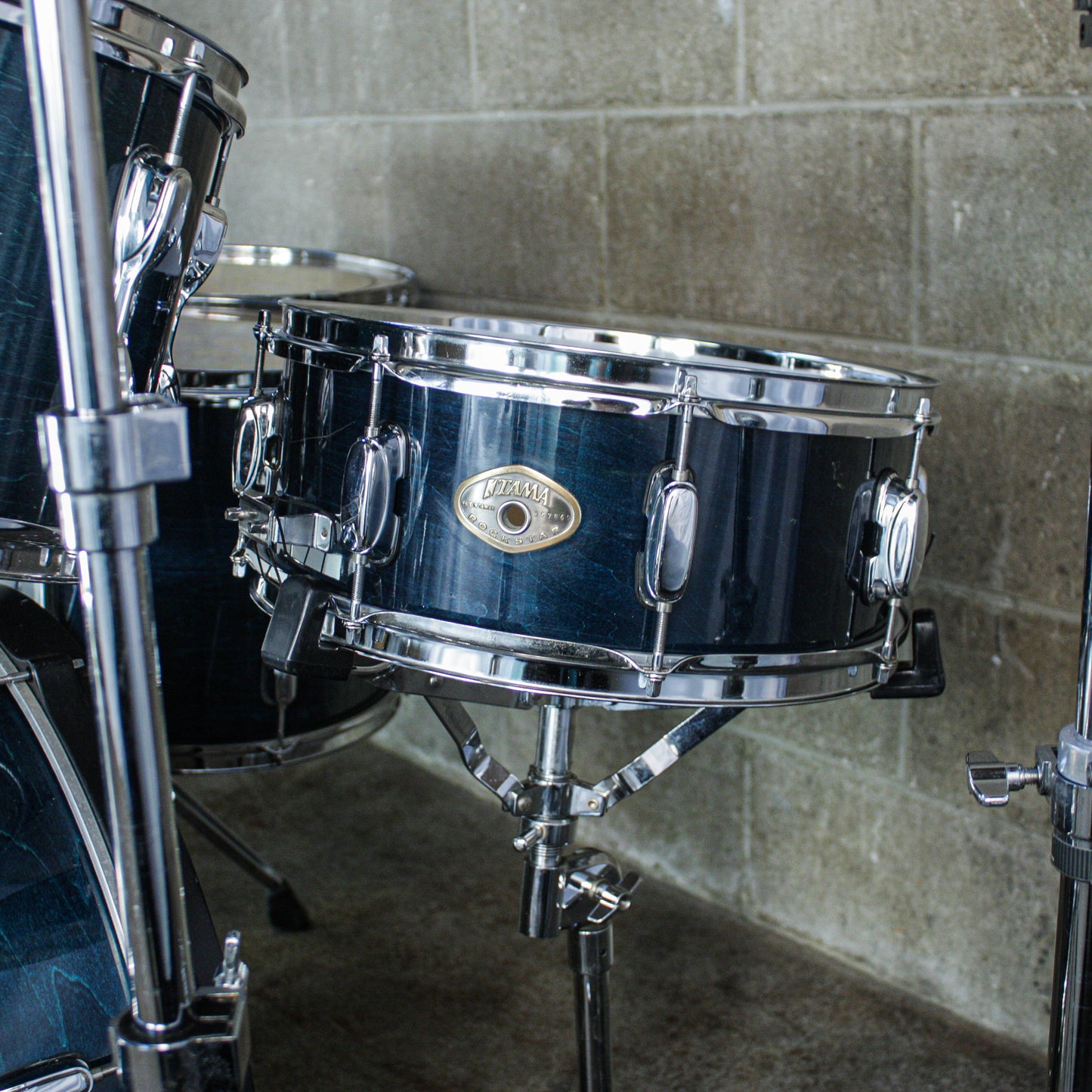 Tama Late 90s/Early 00s Rockstar Custom in Custom Blue (22/16/14/12/10/SNR) with Hardware
