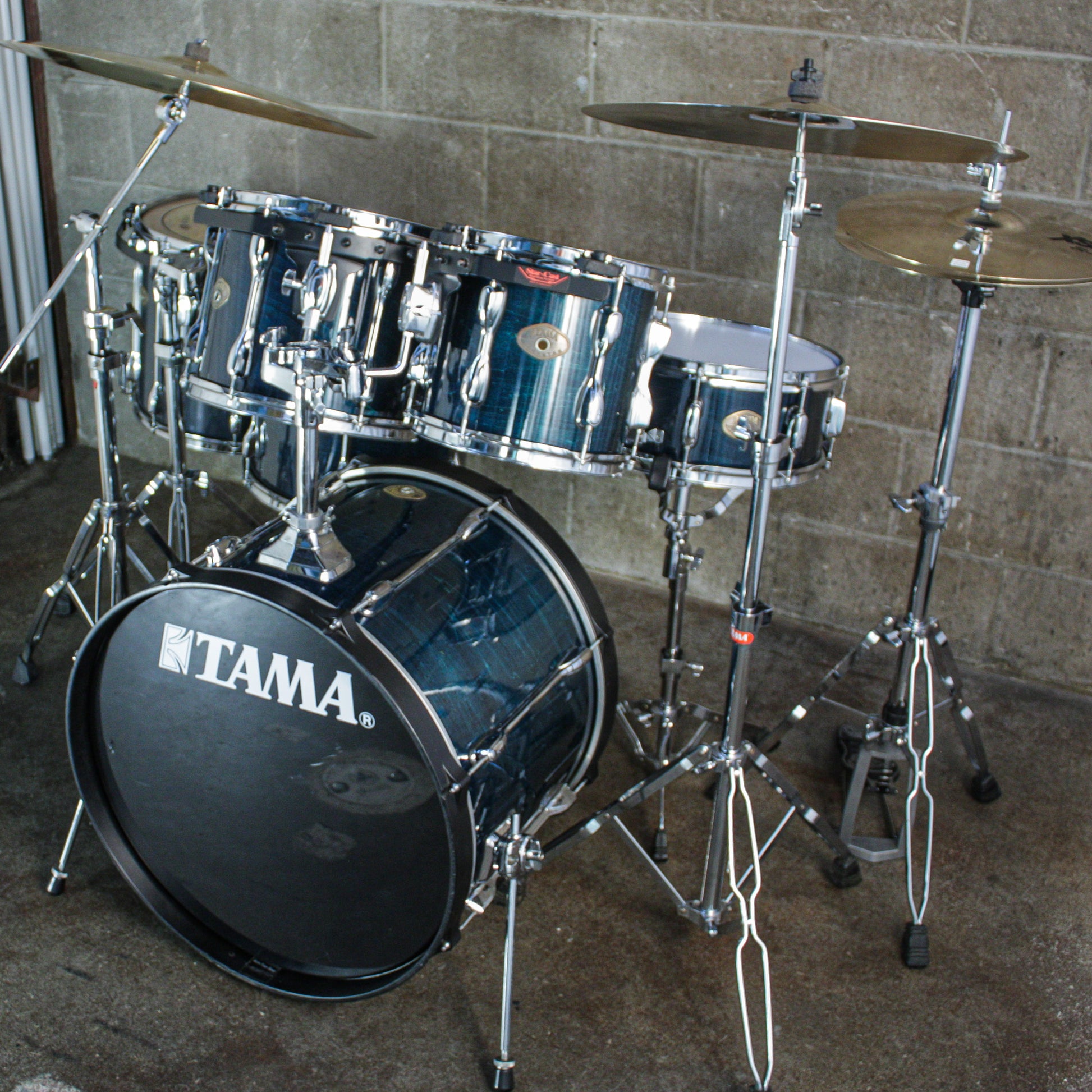 Tama Late 90s/Early 00s Rockstar Custom in Custom Blue (22/16/14/12/10/SNR) with Hardware